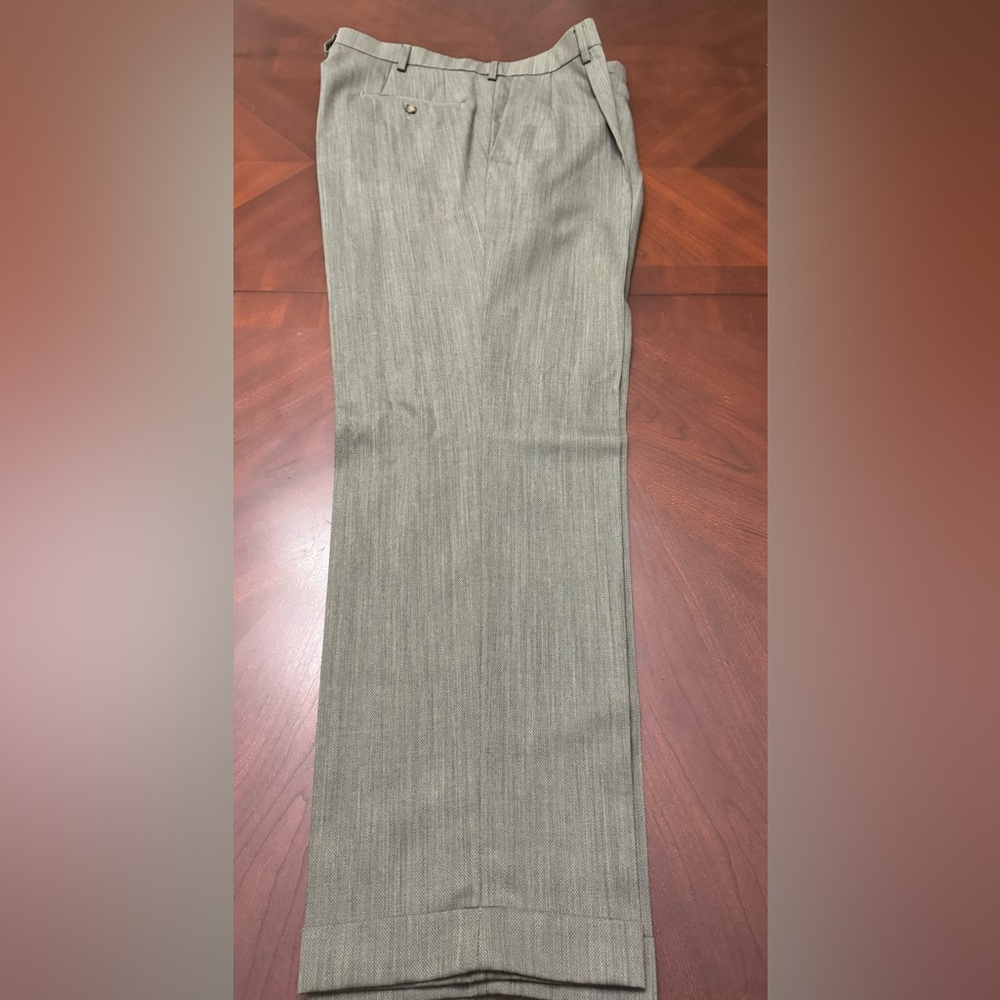 Docker’ Greige Color Dress Pants